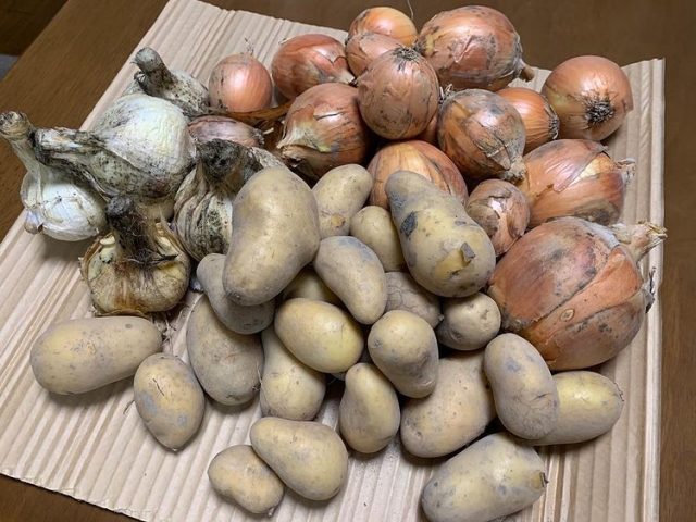 ７月１３日の子ども食堂は、五目チラシ寿司、野菜の天ぷら、湯葉とたまごのおすましです