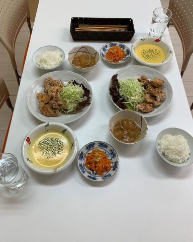 １０月２６日の子ども食堂は鳥の唐揚げ、冬瓜と鶏ひき肉あんかけ、カボチャスープてす！
