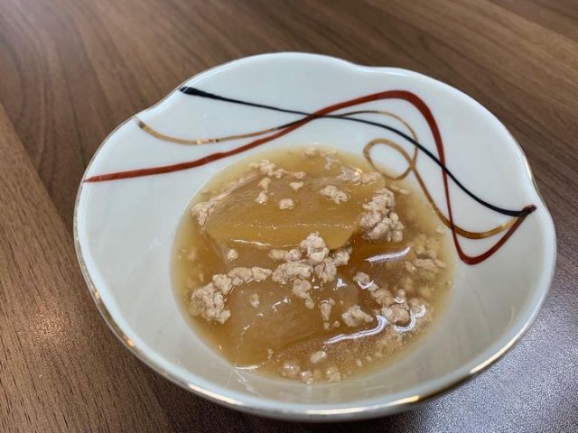 ご提供して頂きました冬瓜で冬瓜の鶏ひき肉あんかけを作らさせて頂きました！