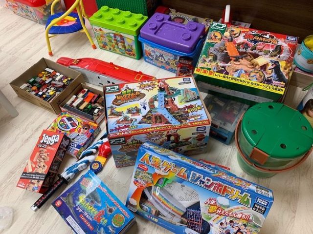 子ども食堂に来て頂いているお母さんからたくさんのオモチャを頂きました！