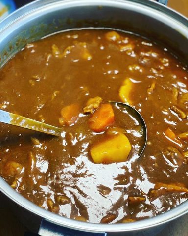 明日の子ども食堂はカレーライスです！