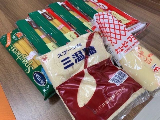 子ども食堂のチラシを見て女性の方が持って来て下さいました！