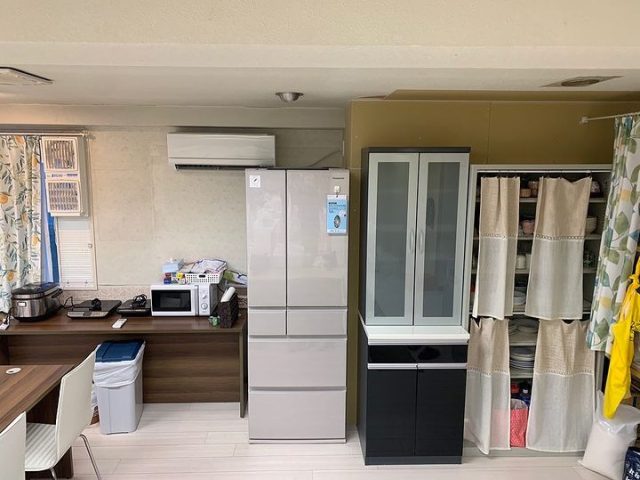 大型冷蔵庫を共同募金助成金で購入させて頂きました！