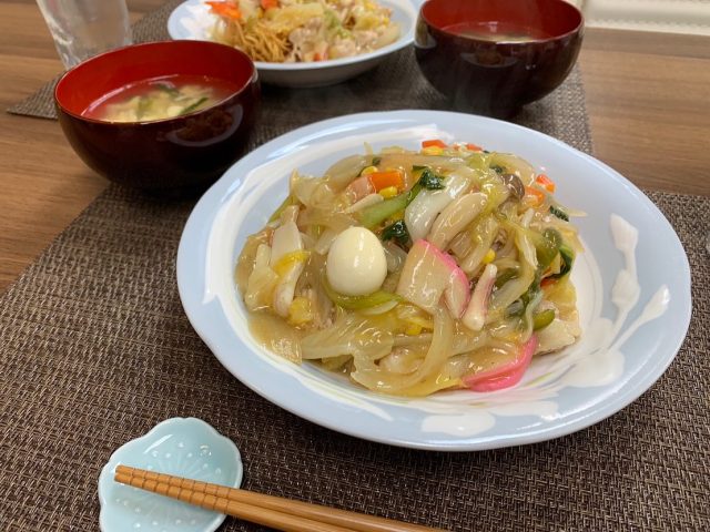 １月３１日の子ども食堂の皿うどんと中華スープです！