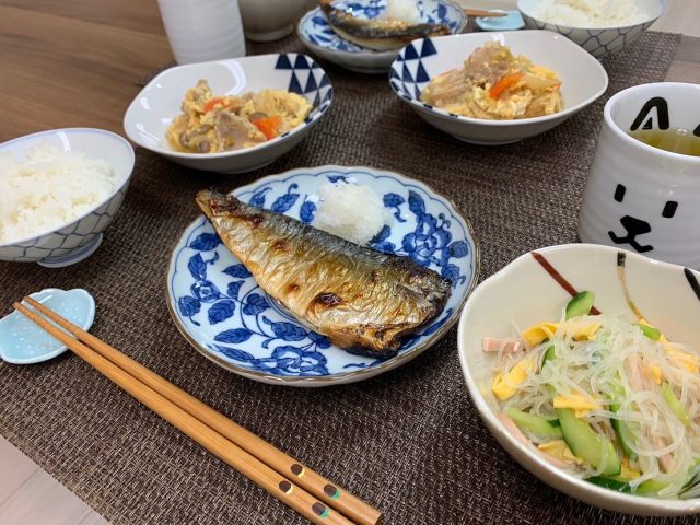 ２月１４日の子ども食堂のサバの塩焼き、白菜と豚肉の卵とじ、春雨サラダです！