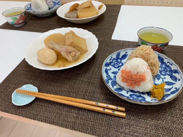 ３月１３日のおでんとおにぎりです！