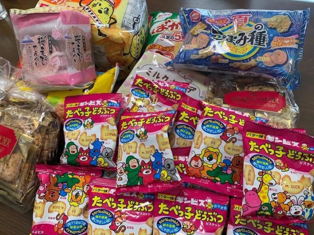 子ども達が好きそうな、お菓子をたくさんご提供頂きました！